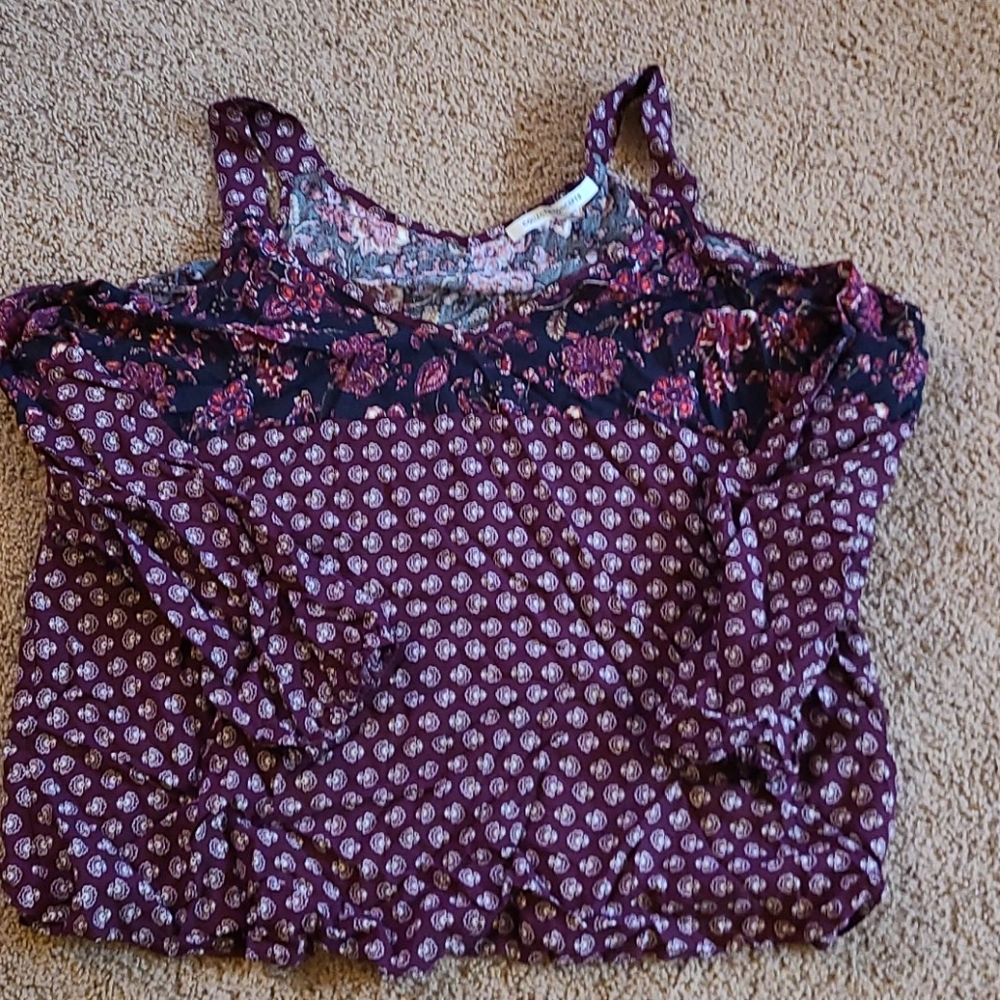 Porenza Cold Shoulder top